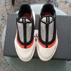 Sorel women's mid sneakers-LIKE NEW